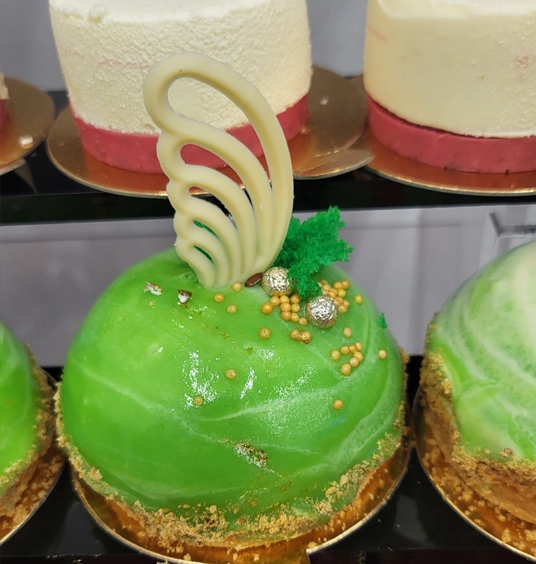 Zielone lukrowane ciastka
